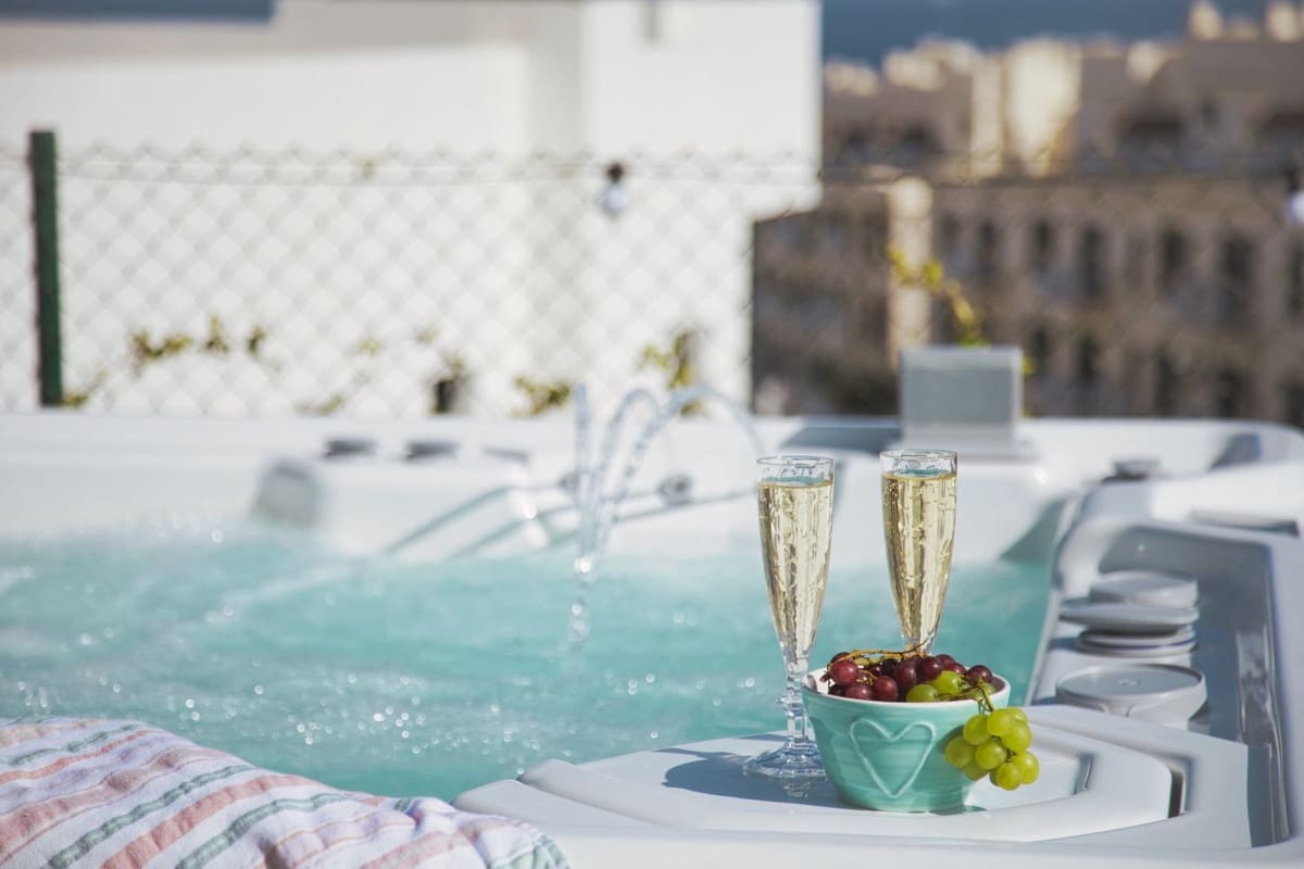 3 soveværelse Semi-Rækkehus til salg i La Cala de Mijas med swimmingpool - € 1.048.000 (Ref: 9993687)