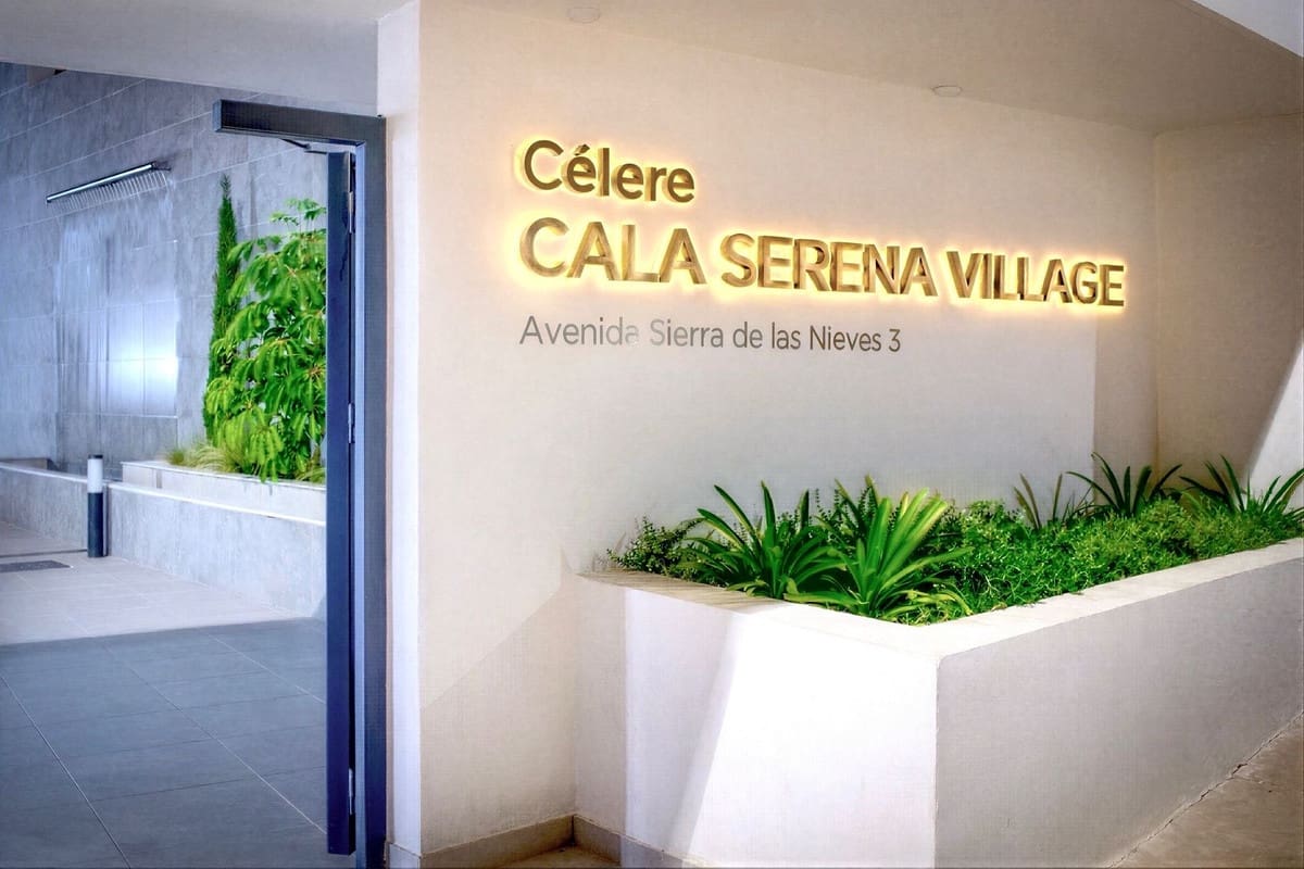 3 soveværelse Semi-Rækkehus til salg i La Cala de Mijas med swimmingpool - € 1.048.000 (Ref: 9993687)
