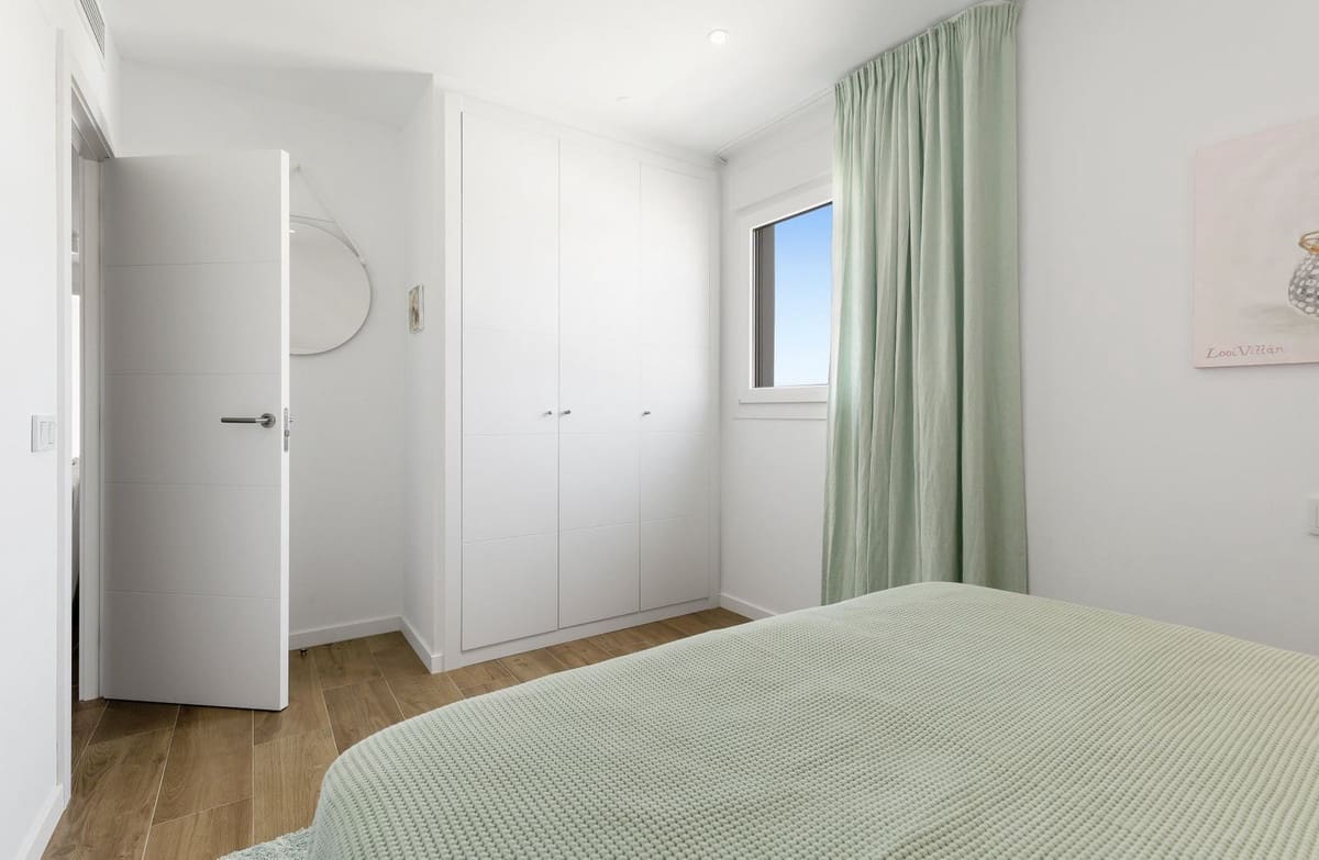 3 soveværelse Semi-Rækkehus til salg i La Cala de Mijas med swimmingpool - € 1.048.000 (Ref: 9993687)