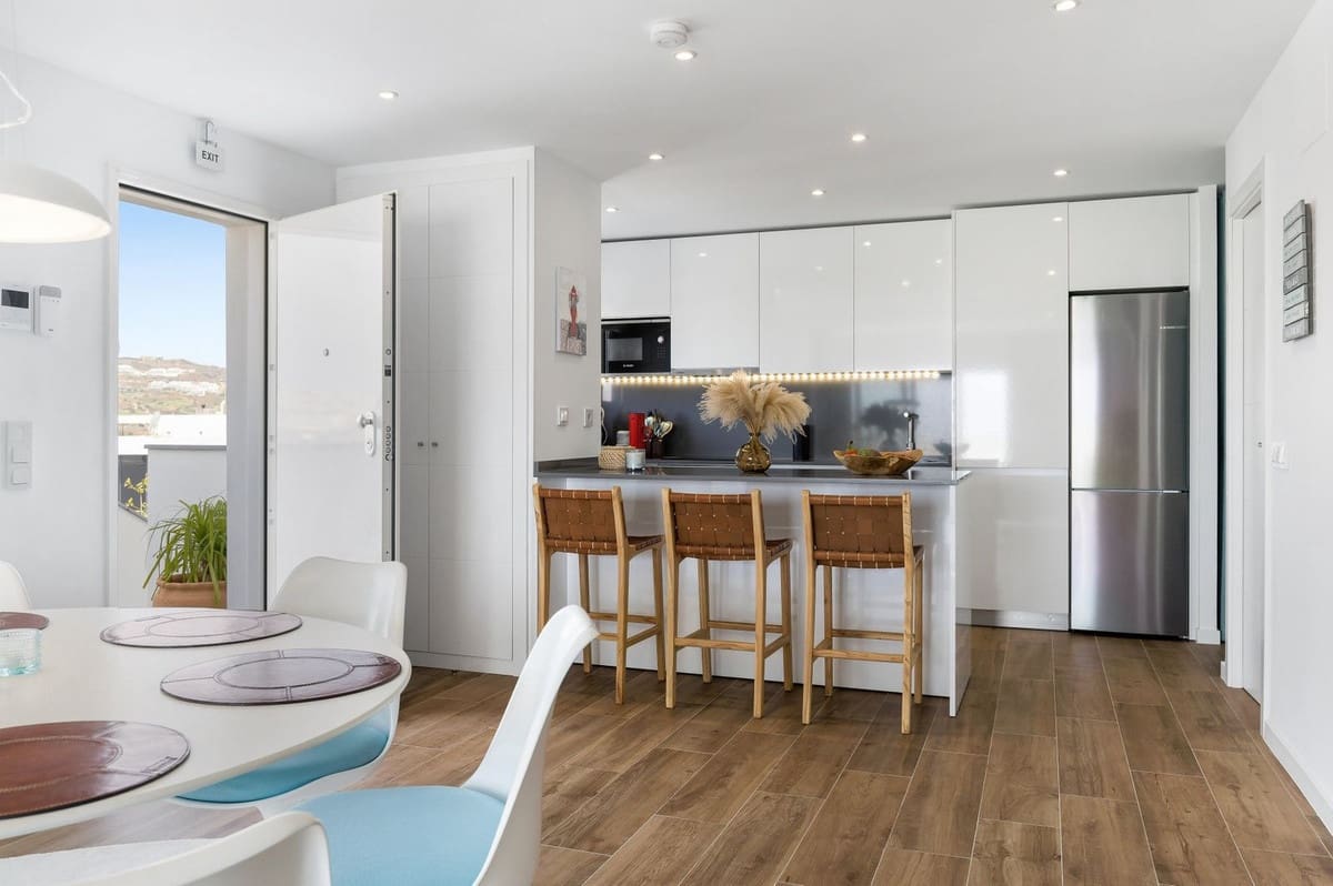 3 soveværelse Semi-Rækkehus til salg i La Cala de Mijas med swimmingpool - € 1.048.000 (Ref: 9993687)