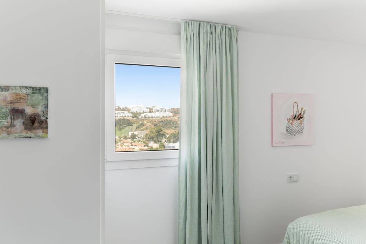 3 soveværelse Semi-Rækkehus til salg i La Cala de Mijas med swimmingpool - € 1.048.000 (Ref: 9993687)
