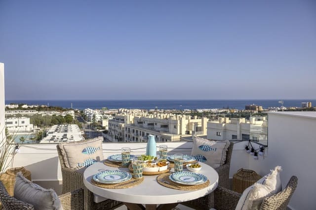 3 soveværelse Semi-Rækkehus til salg i La Cala de Mijas, Mijas med swimmingpool - € 1.048.000 (Ref: 9993687)