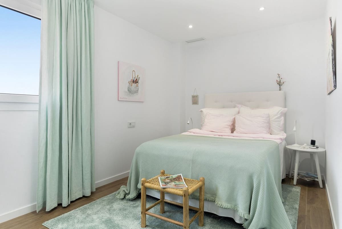 3 soveværelse Semi-Rækkehus til salg i La Cala de Mijas med swimmingpool - € 1.048.000 (Ref: 9993687)