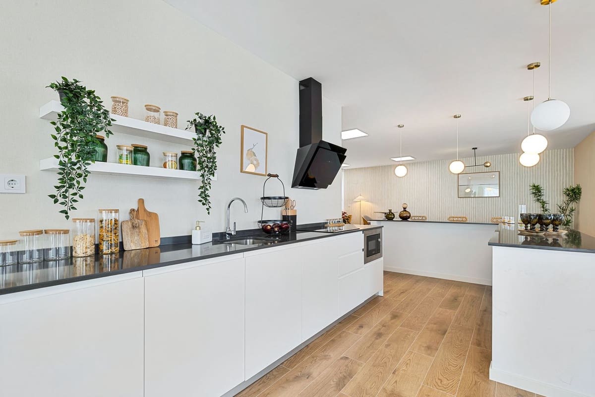 3 soveværelse Semi-Rækkehus til salg i La Cala de Mijas med swimmingpool - € 1.048.000 (Ref: 9993687)