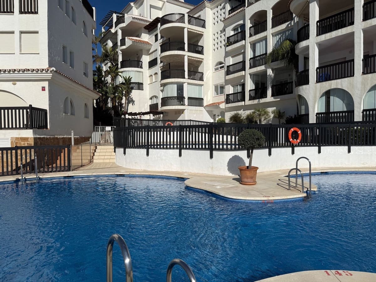 2 soveværelse Lejlighed til salg i Calahonda med swimmingpool - € 550.000 (Ref: 9996833)