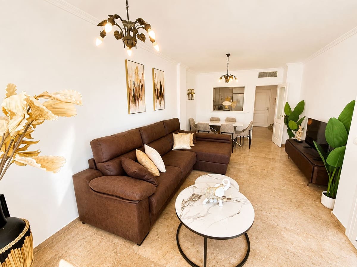 2 bedroom Apartment for sale in Calahonda with pool garage - € 550,000 (Ref: 9996833)