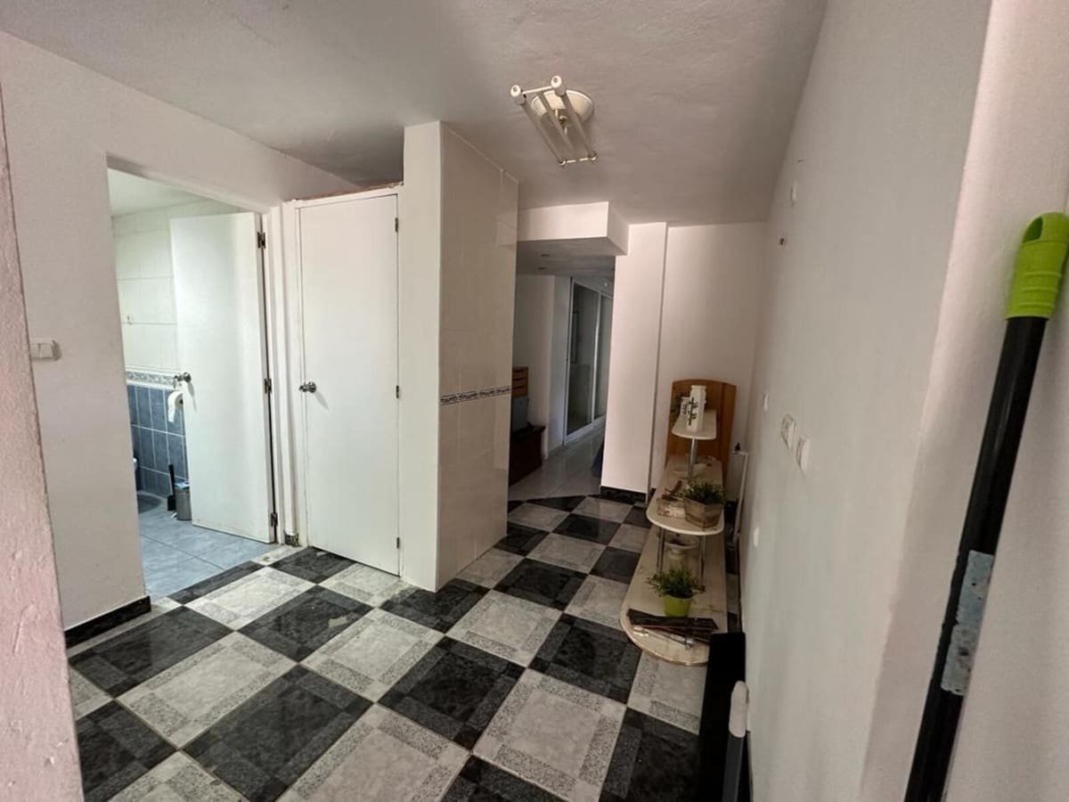 3 soveværelse Lejlighed til salg i Calahonda med swimmingpool - € 380.000 (Ref: 9997866)