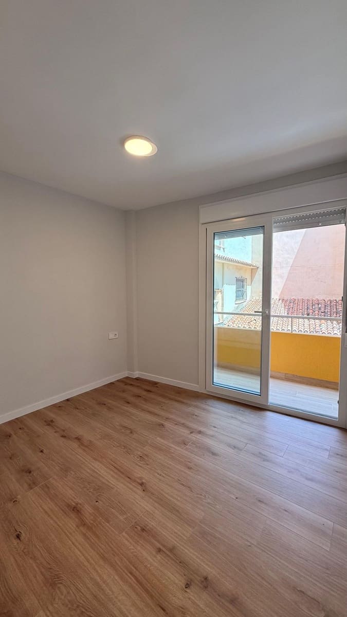 3 soveværelse Lejlighed til salg i Fuengirola - € 399.900 (Ref: 9997867)
