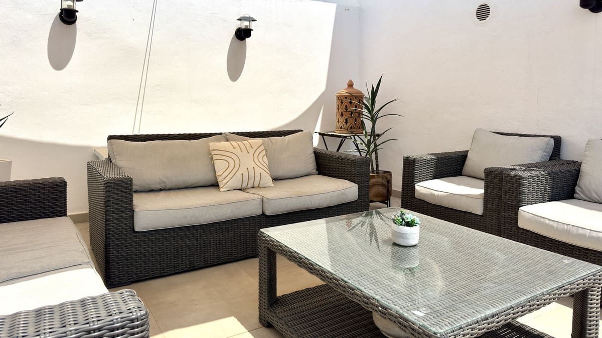 2 soverom Leilighet til salgs i Puerto Banus med svømmebasseng - € 1 300 000 (Ref: 9997871)