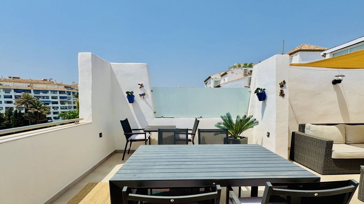 2 soverom Leilighet til salgs i Puerto Banus med svømmebasseng - € 1 300 000 (Ref: 9997871)