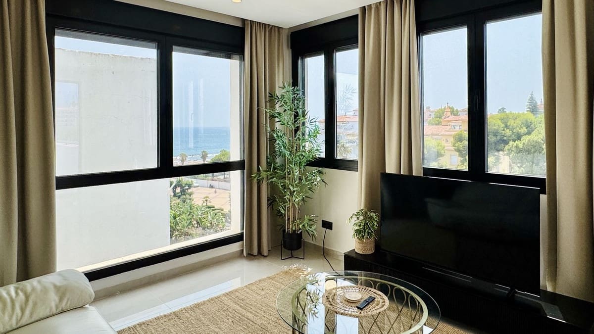 2 soverom Leilighet til salgs i Puerto Banus med svømmebasseng - € 1 300 000 (Ref: 9997871)