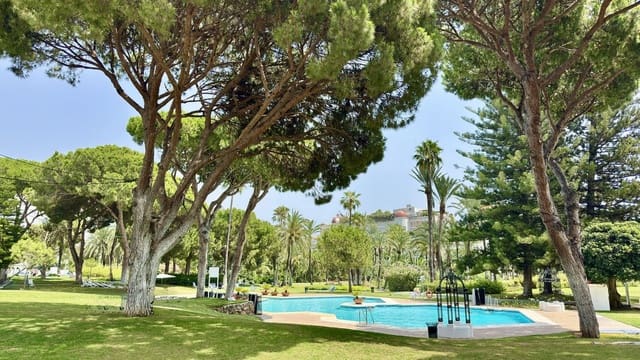 2 soverom Leilighet til salgs i Puerto Banus, Marbella med svømmebasseng - € 1 300 000 (Ref: 9997871)
