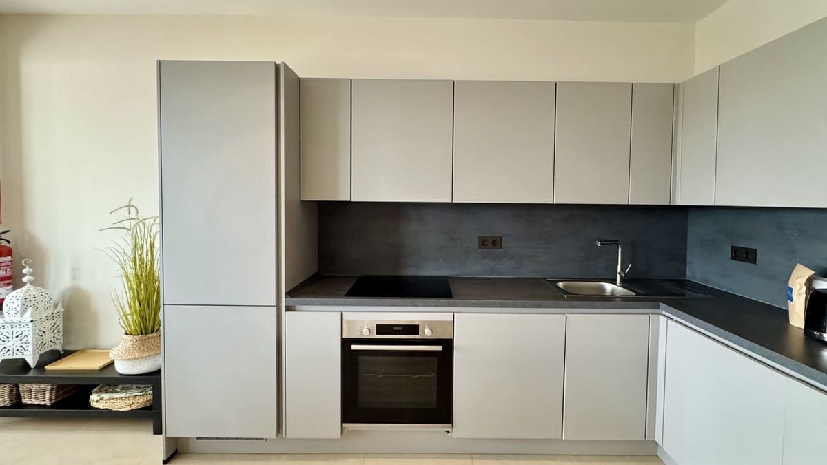 2 bedroom Apartment for sale in Puerto Banus with pool - € 1,295,000 (Ref: 9997871)