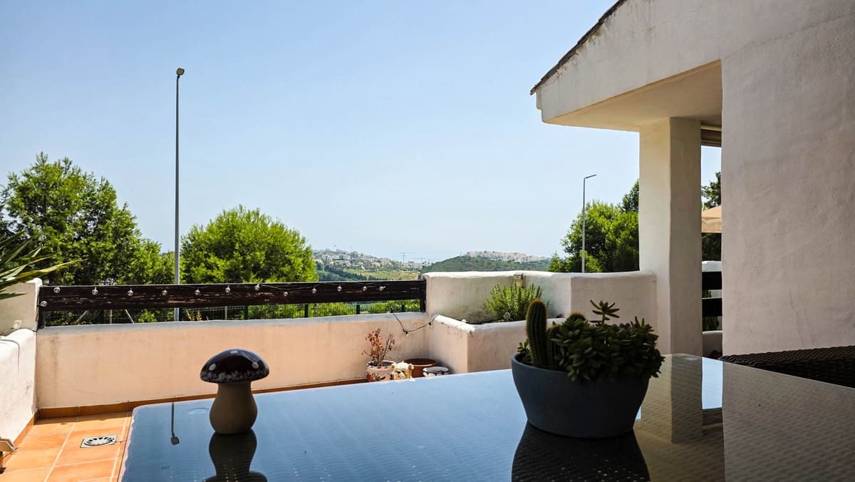 3 soveværelse Lejlighed til salg i Casares med swimmingpool - € 399.000 (Ref: 9997872)