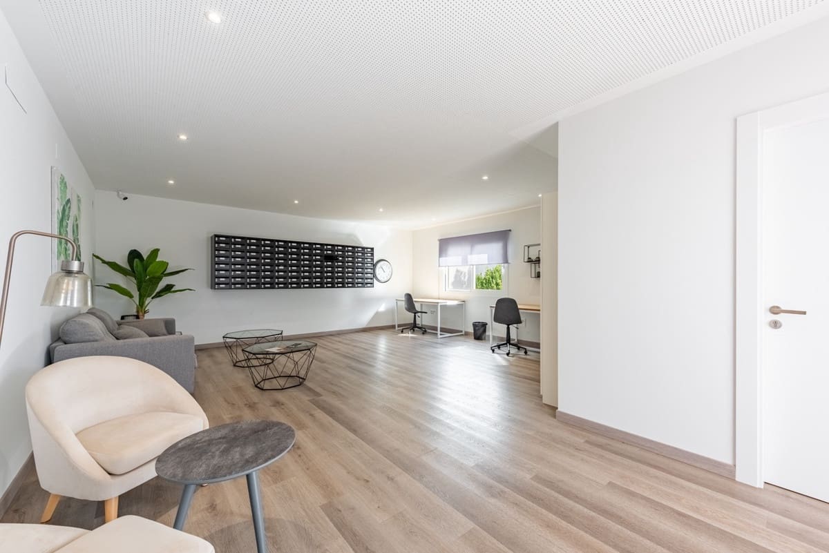 3 soveværelse Lejlighed til salg i Nueva Andalucia med swimmingpool - € 820.000 (Ref: 9999918)