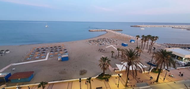 2 soveværelse Lejlighed til salg i Fuengirola - € 395.000 (Ref: 9999922)