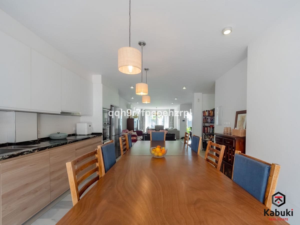 4 soverom Villa til salgs i La Reserva med svømmebasseng - € 820 000 (Ref: 9999924)