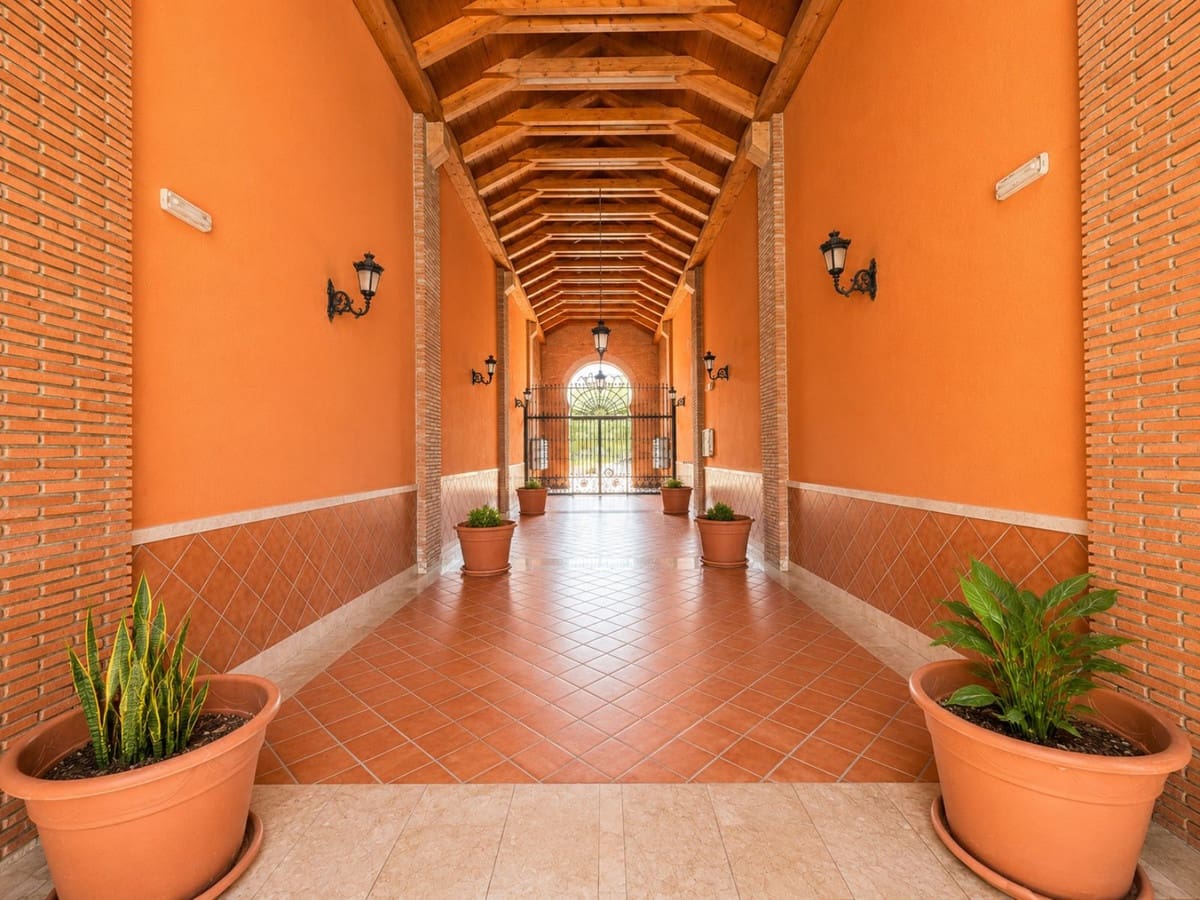 2 Zimmer Apartment zu verkaufen in La Duquesa / Puerto de la Duquesa mit Pool - 298.500 € (Ref: 9999925)