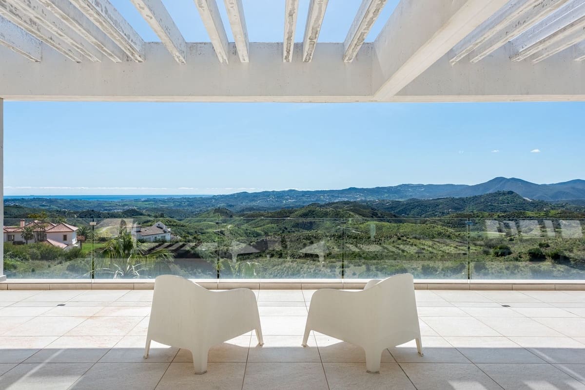 4 bedroom Villa for sale in Mijas with pool - € 1,749,000 (Ref: 9999926)