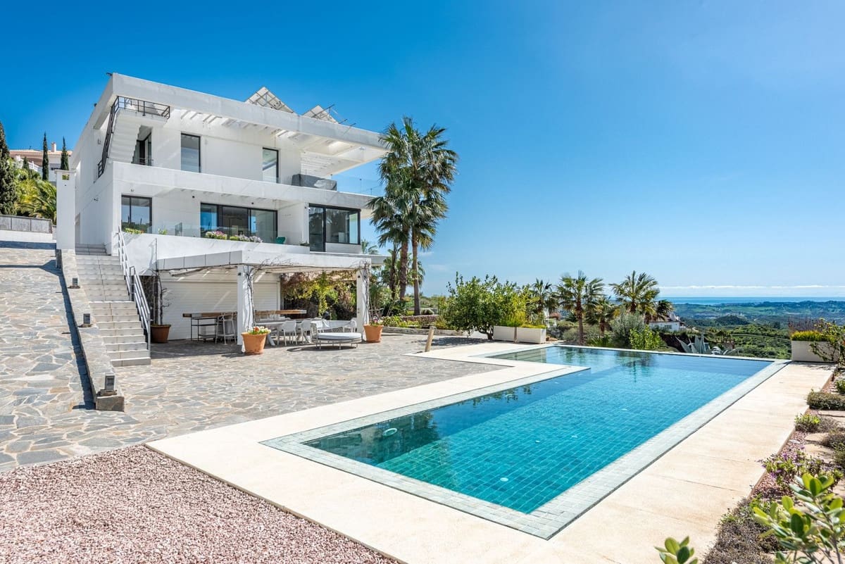 4 bedroom Villa for sale in Mijas with pool - € 1,749,000 (Ref: 9999926)