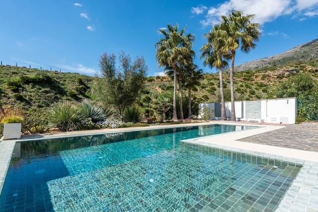 4 bedroom Villa for sale in Mijas with pool - € 1,749,000 (Ref: 9999926)
