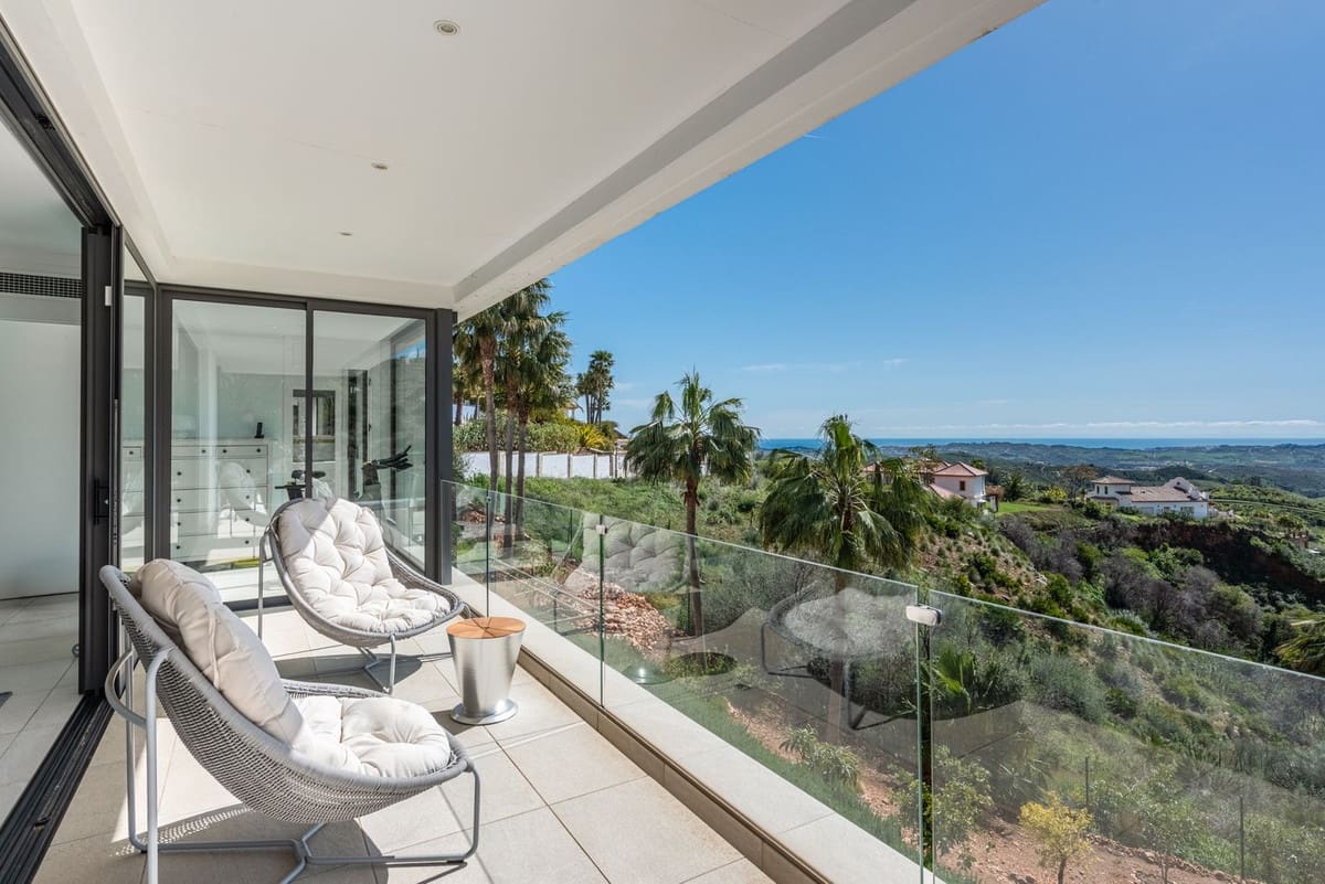 4 bedroom Villa for sale in Mijas with pool - € 1,749,000 (Ref: 9999926)