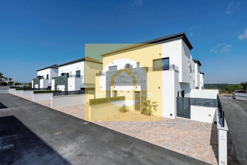 3 soveværelse Lejlighed til salg i Gran Alacant med swimmingpool garage - € 288.000 (Ref: 8103344)