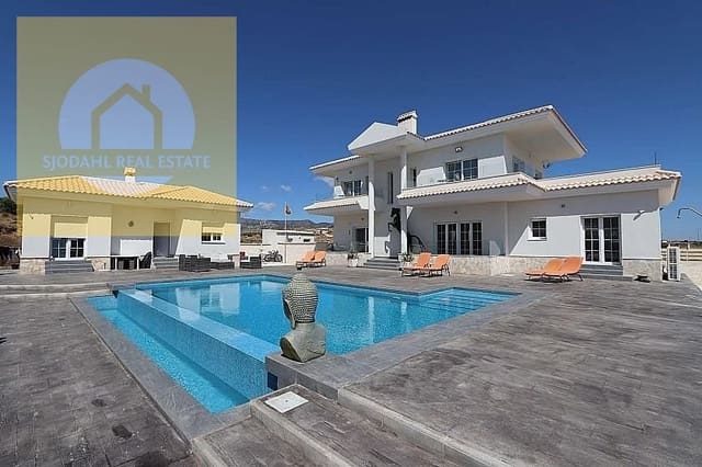 4 sovrum Villa till salu i Pinoso med pool - 450 000 € (Ref: 8718195)