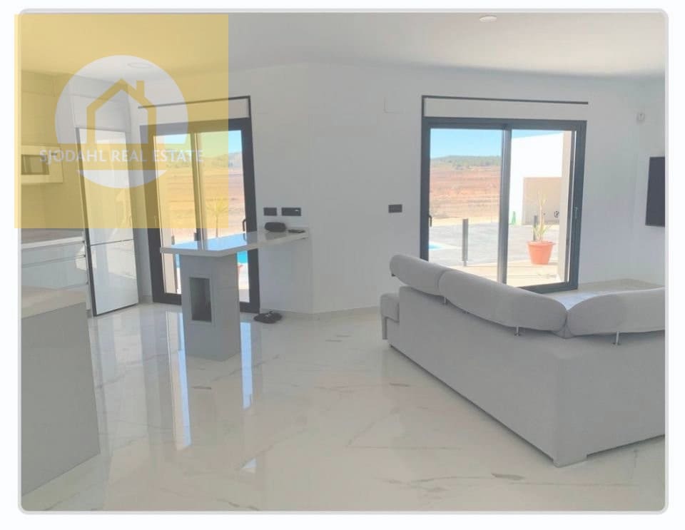 4 sovrum Villa till salu i Pinoso med pool - 450 000 € (Ref: 8718195)