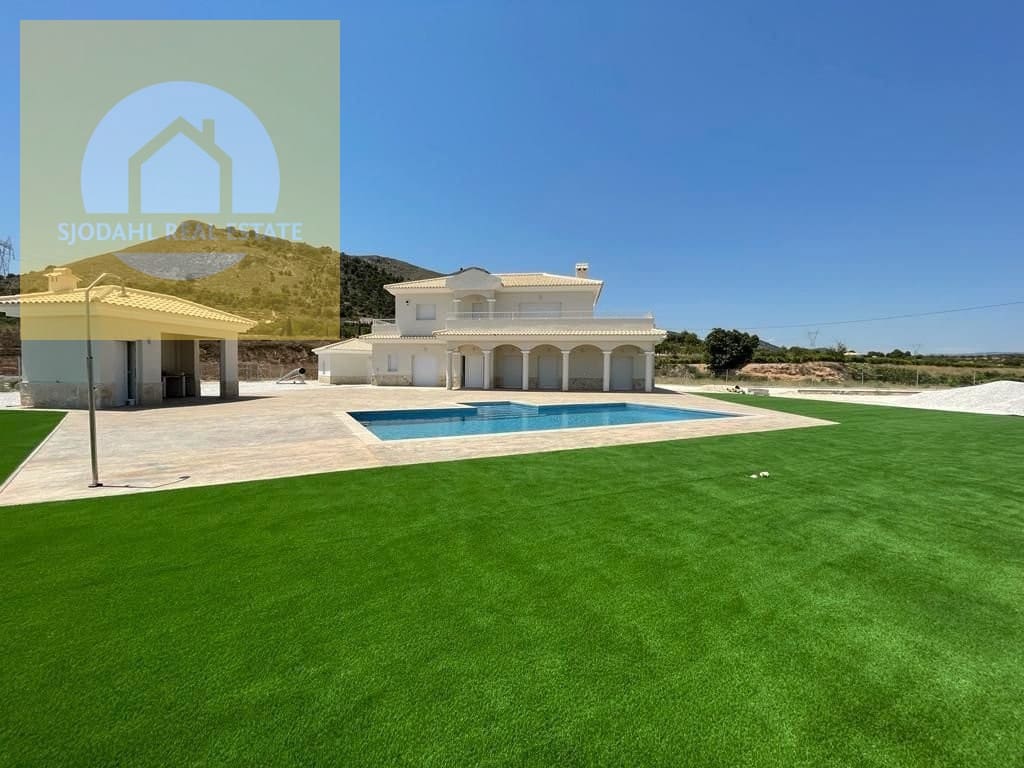 4 sovrum Villa till salu i Pinoso med pool - 450 000 € (Ref: 8718195)