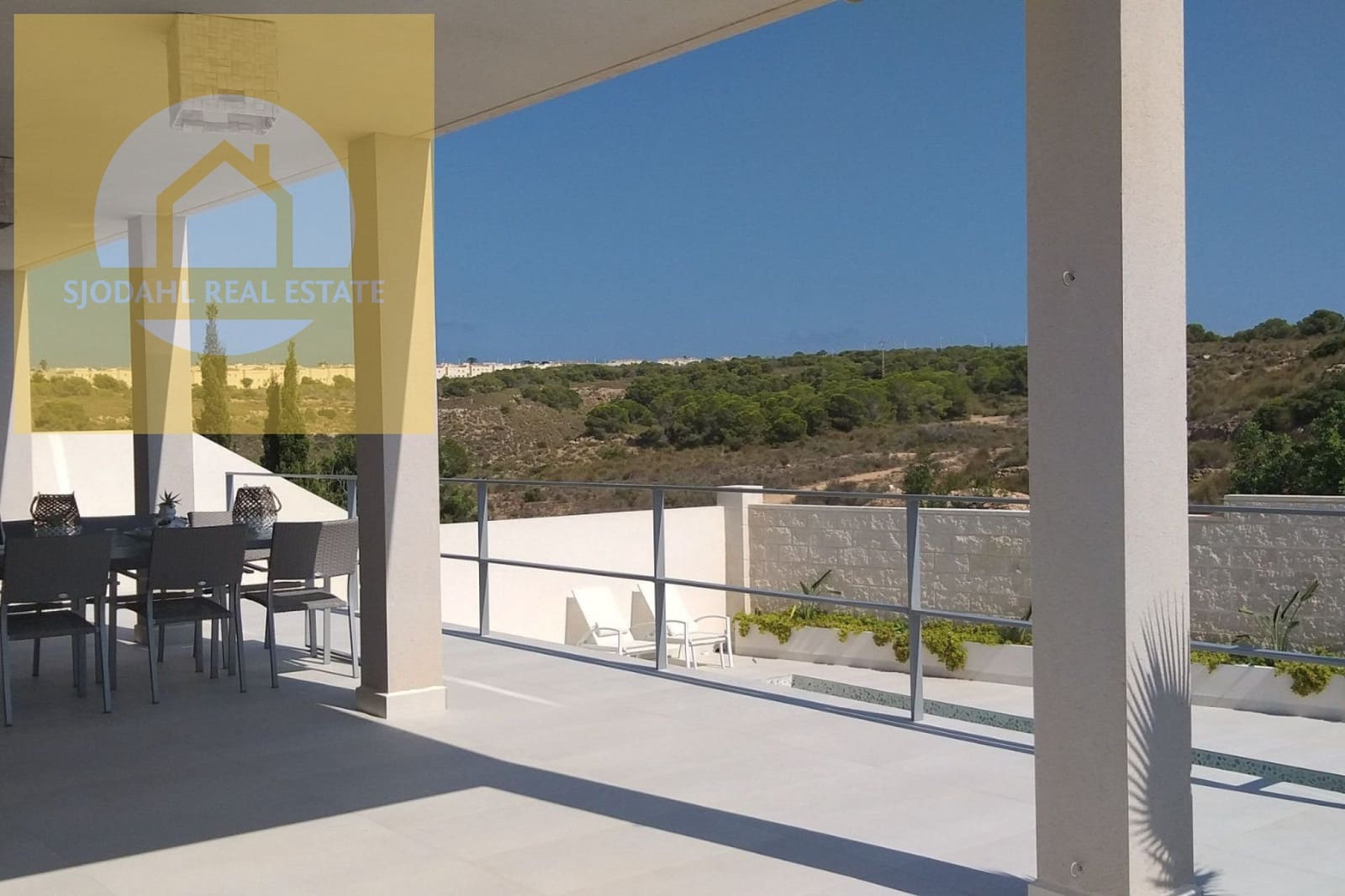 4 sovrum Villa till salu i Gran Alacant med pool - 599 000 € (Ref: 9131456)