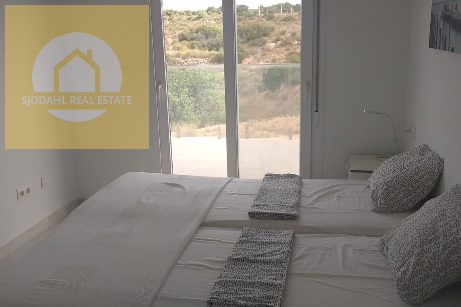 4 sovrum Villa till salu i Gran Alacant med pool - 599 000 € (Ref: 9131456)