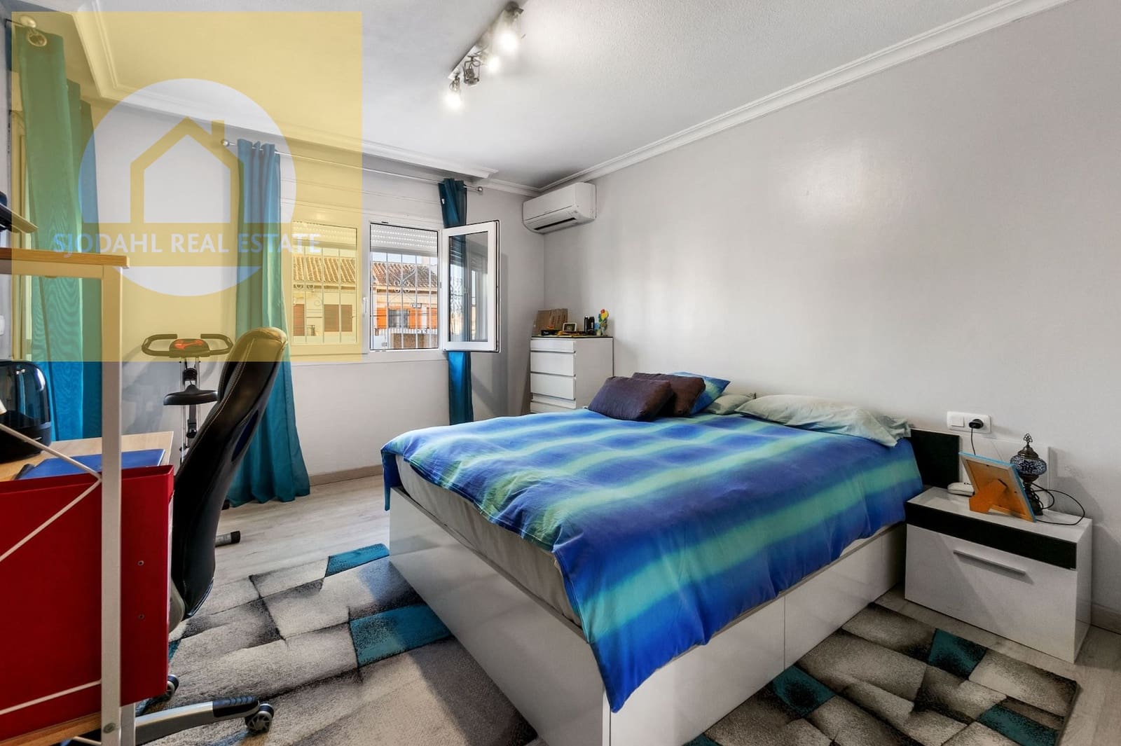 Dom na sprzedaż w Aguas Nuevas z basenem garażem - 235 000 € (Ref: 9131459)