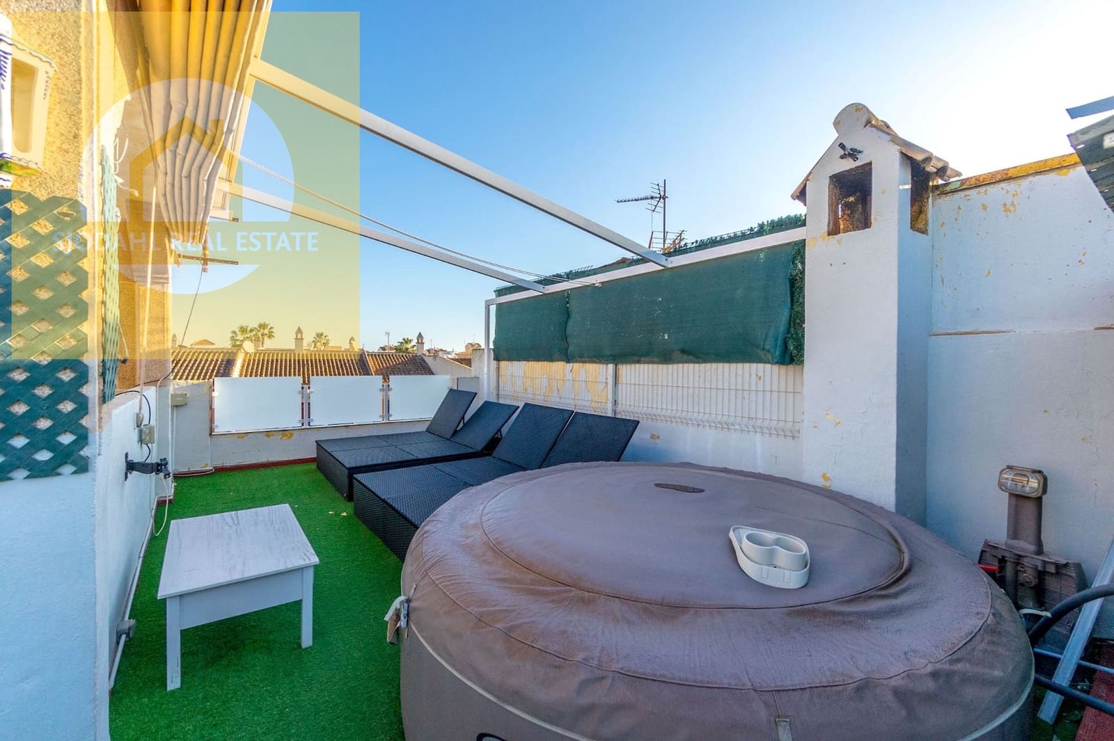 Dom na sprzedaż w Aguas Nuevas z basenem garażem - 235 000 € (Ref: 9131459)