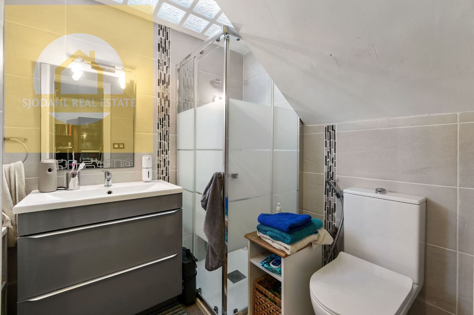 Dom na sprzedaż w Aguas Nuevas z basenem garażem - 235 000 € (Ref: 9131459)