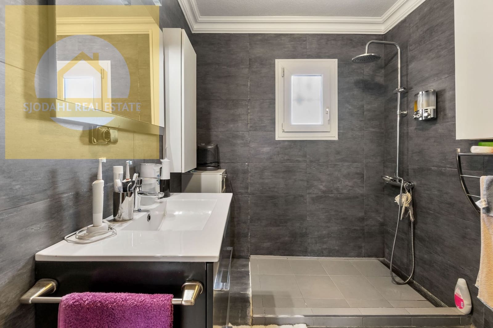 Dom na sprzedaż w Aguas Nuevas z basenem garażem - 235 000 € (Ref: 9131459)