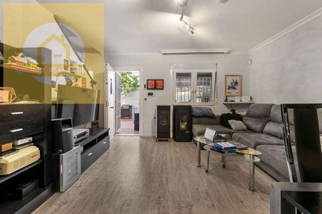 Townhouse for sale in Aguas Nuevas, Torrevieja with pool garage - € 235,000 (Ref: 9131459)