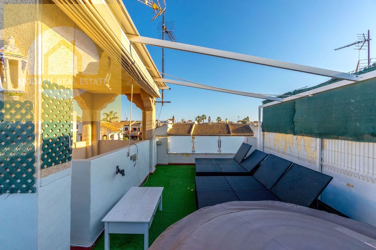 Dom na sprzedaż w Aguas Nuevas z basenem garażem - 235 000 € (Ref: 9131459)