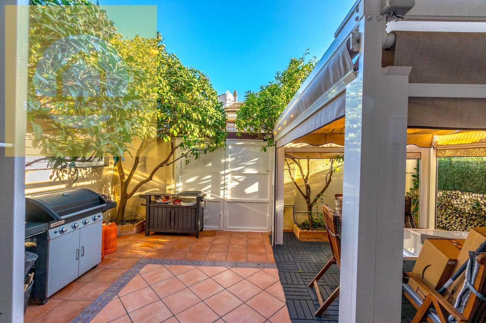 Dom na sprzedaż w Aguas Nuevas z basenem garażem - 235 000 € (Ref: 9131459)