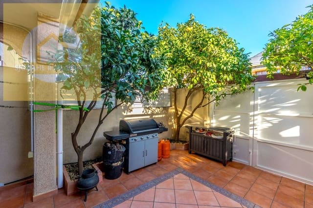 Townhouse for sale in Aguas Nuevas, Torrevieja with pool garage - € 235,000 (Ref: 9131459)
