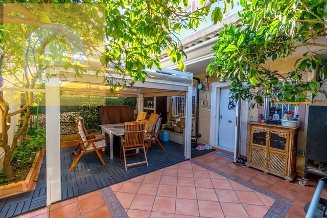 Townhouse for sale in Aguas Nuevas, Torrevieja with pool garage - € 235,000 (Ref: 9131459)