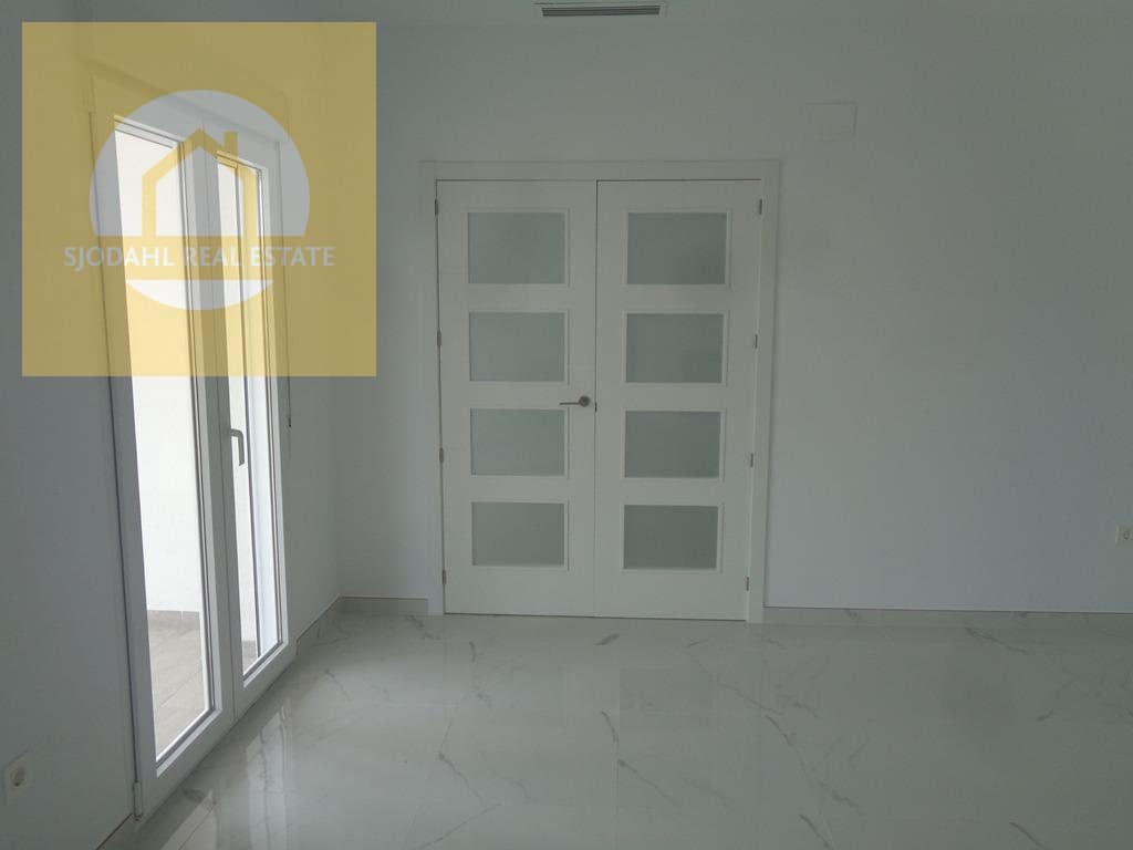 4 bedroom Villa for sale in Pinoso with pool garage - € 381,000 (Ref: 9199700)