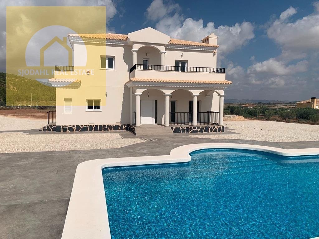 4 bedroom Villa for sale in Pinoso with pool garage - € 381,000 (Ref: 9199700)