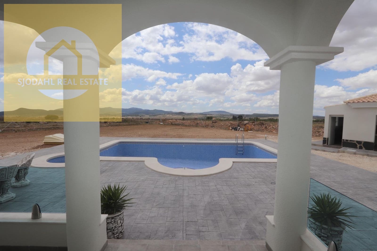 4 bedroom Villa for sale in Pinoso with pool garage - € 381,000 (Ref: 9199700)