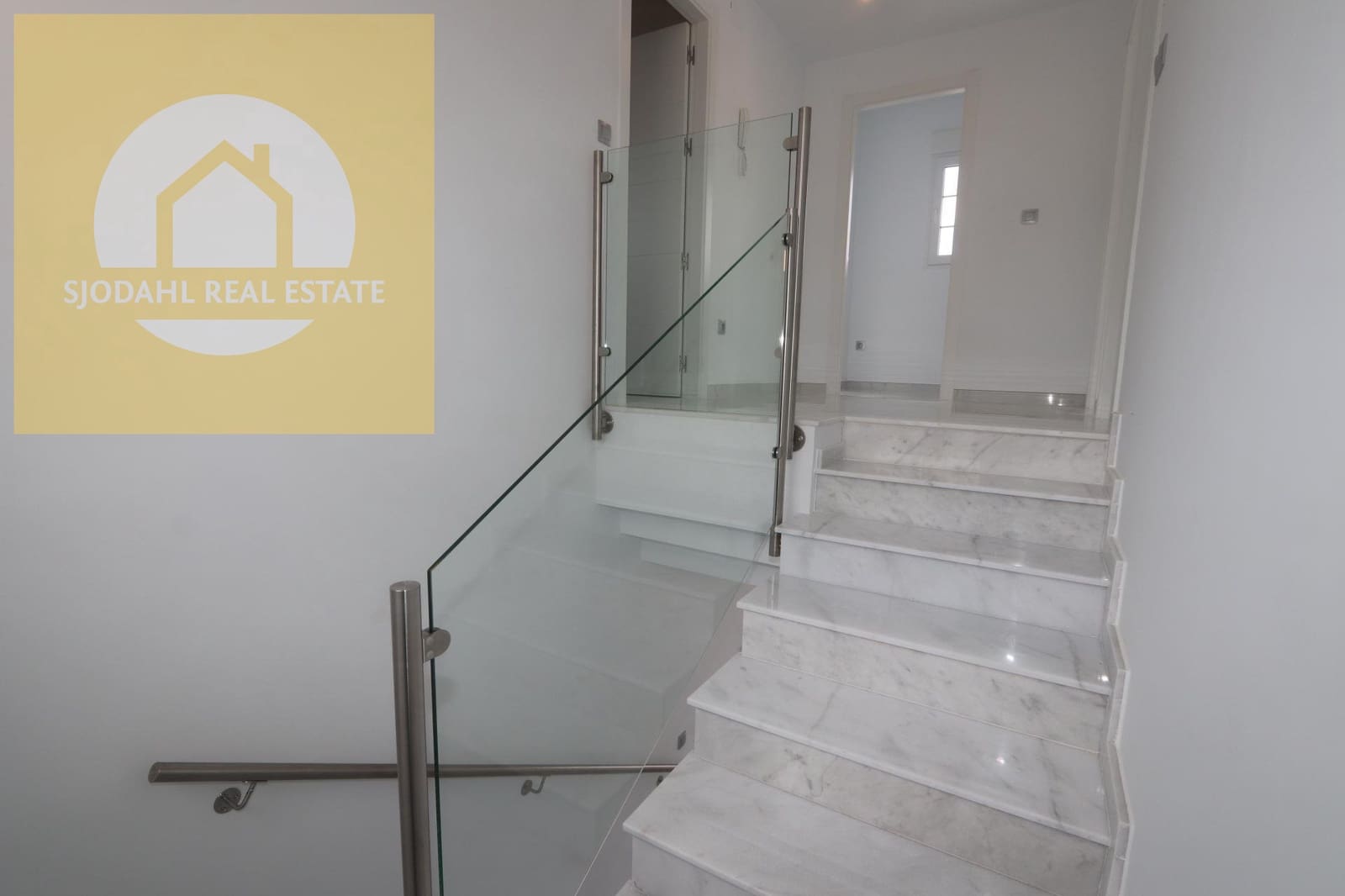 4 bedroom Villa for sale in Pinoso with pool garage - € 381,000 (Ref: 9199700)