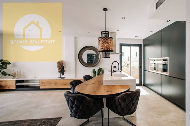 4 makuuhuone Bungalow myytävänä paikassa Ciudad Quesada, Rojales mukana uima-altaan 
autotalli - 599 000 € (Ref: 9215464)