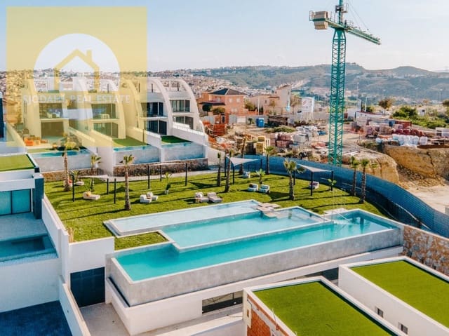 4 makuuhuone Bungalow myytävänä paikassa Ciudad Quesada, Rojales mukana uima-altaan 
autotalli - 599 000 € (Ref: 9215464)