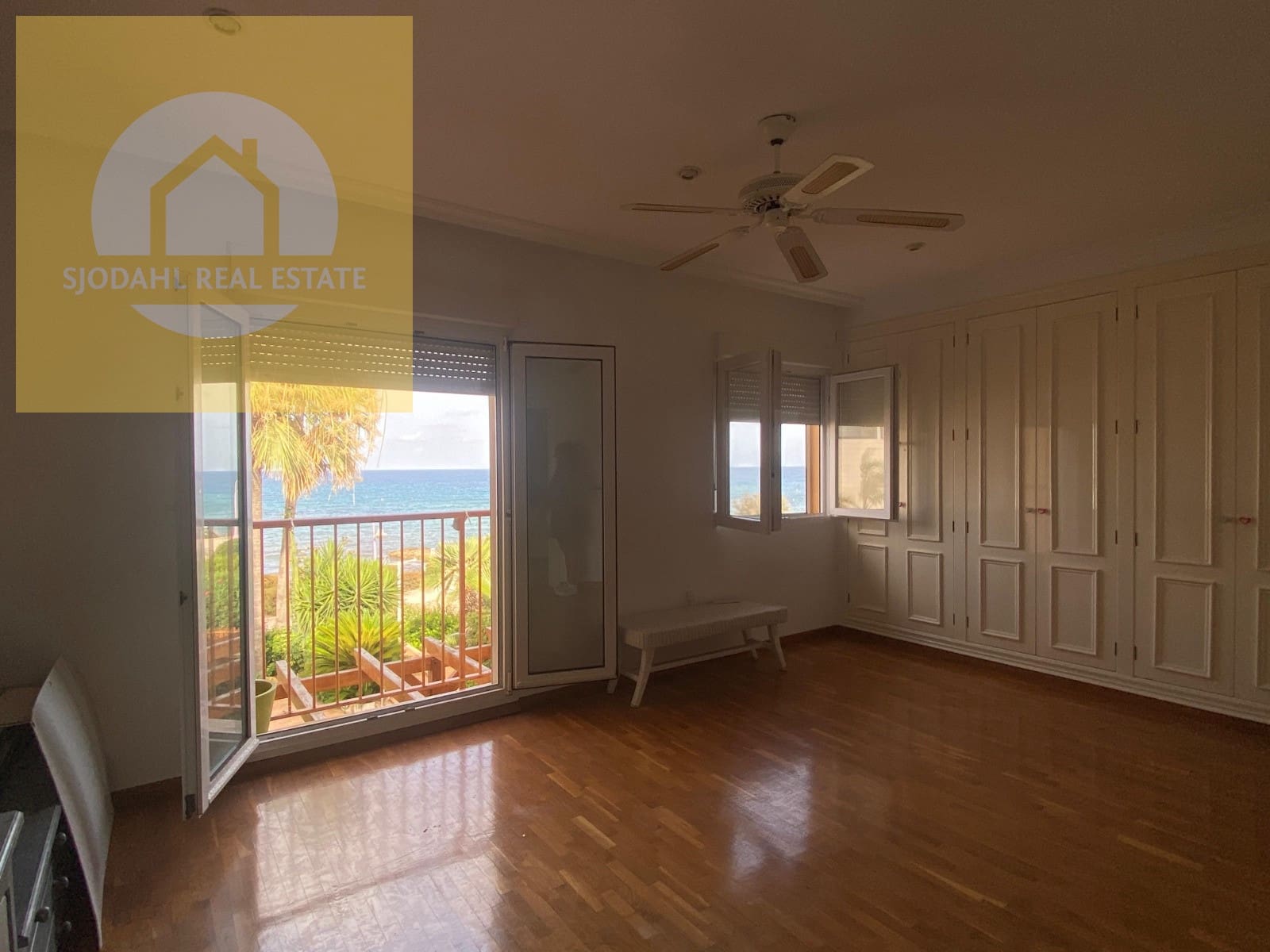 5 soveværelse Byhus til salg i El Campello med garage - € 776.000 (Ref: 9218738)