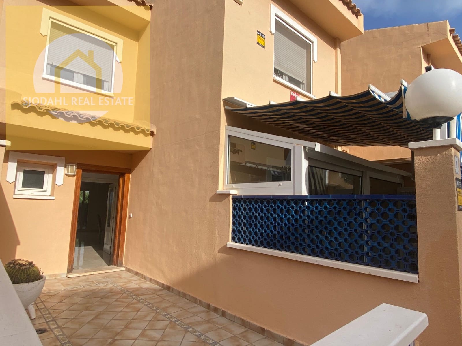 5 soveværelse Byhus til salg i El Campello med garage - € 776.000 (Ref: 9218738)