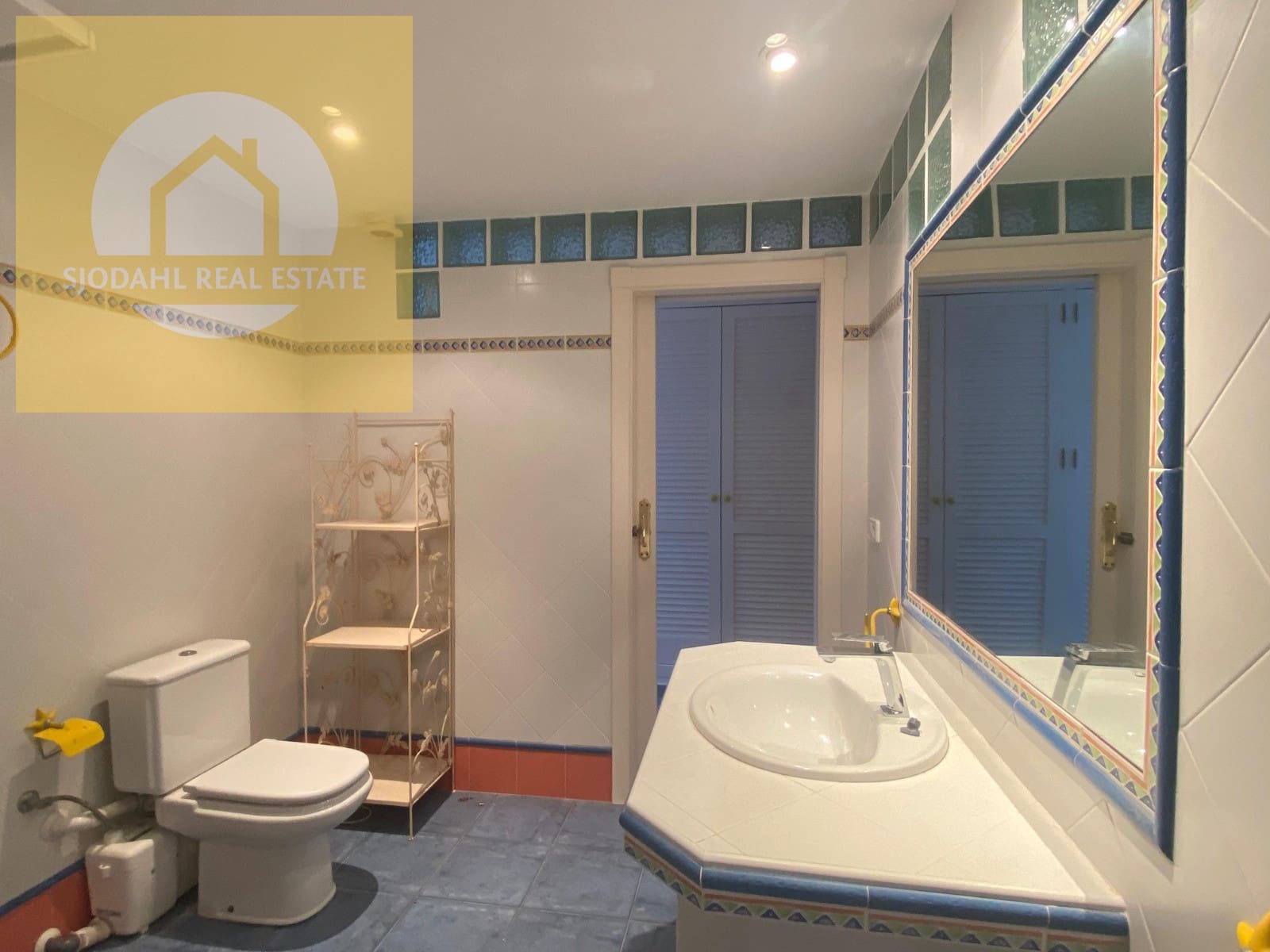 5 soveværelse Byhus til salg i El Campello med garage - € 776.000 (Ref: 9218738)